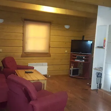山林小屋 Zrub *
